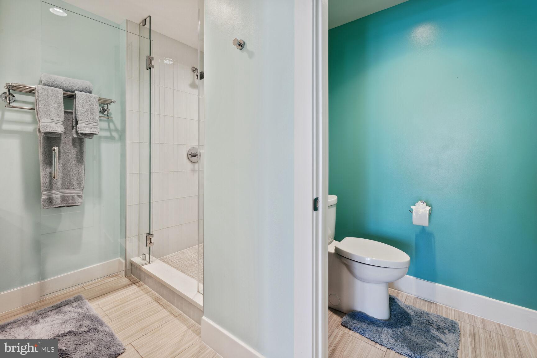 PIKE AND ROSE - Residential