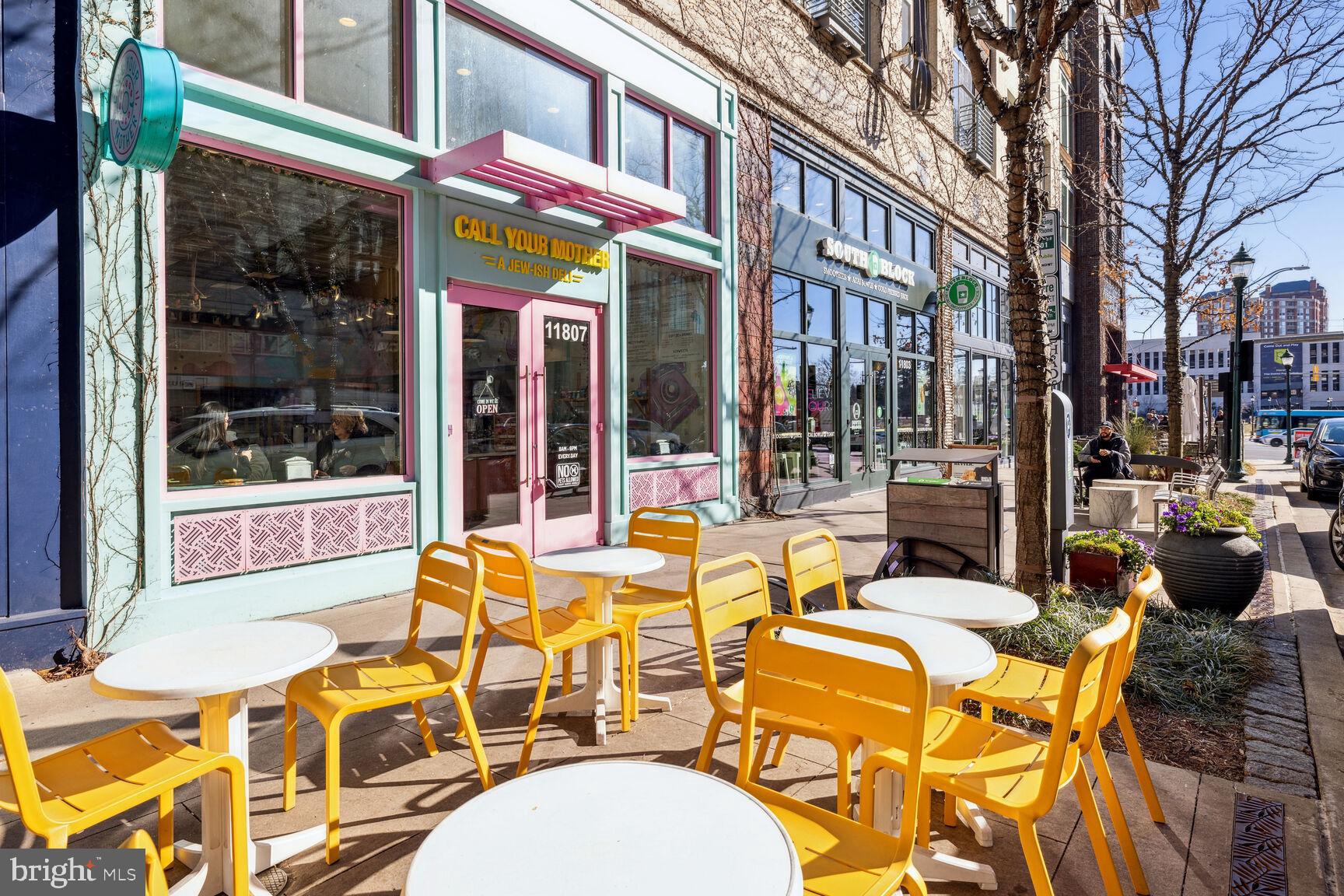 PIKE AND ROSE - Residential