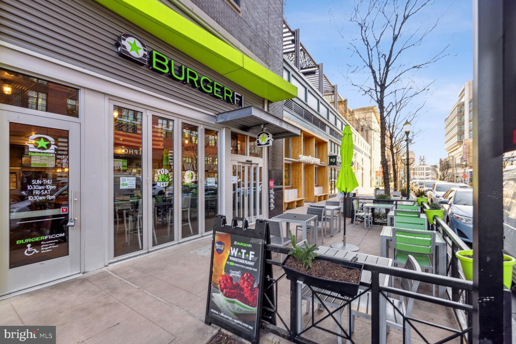 PIKE AND ROSE - Residential