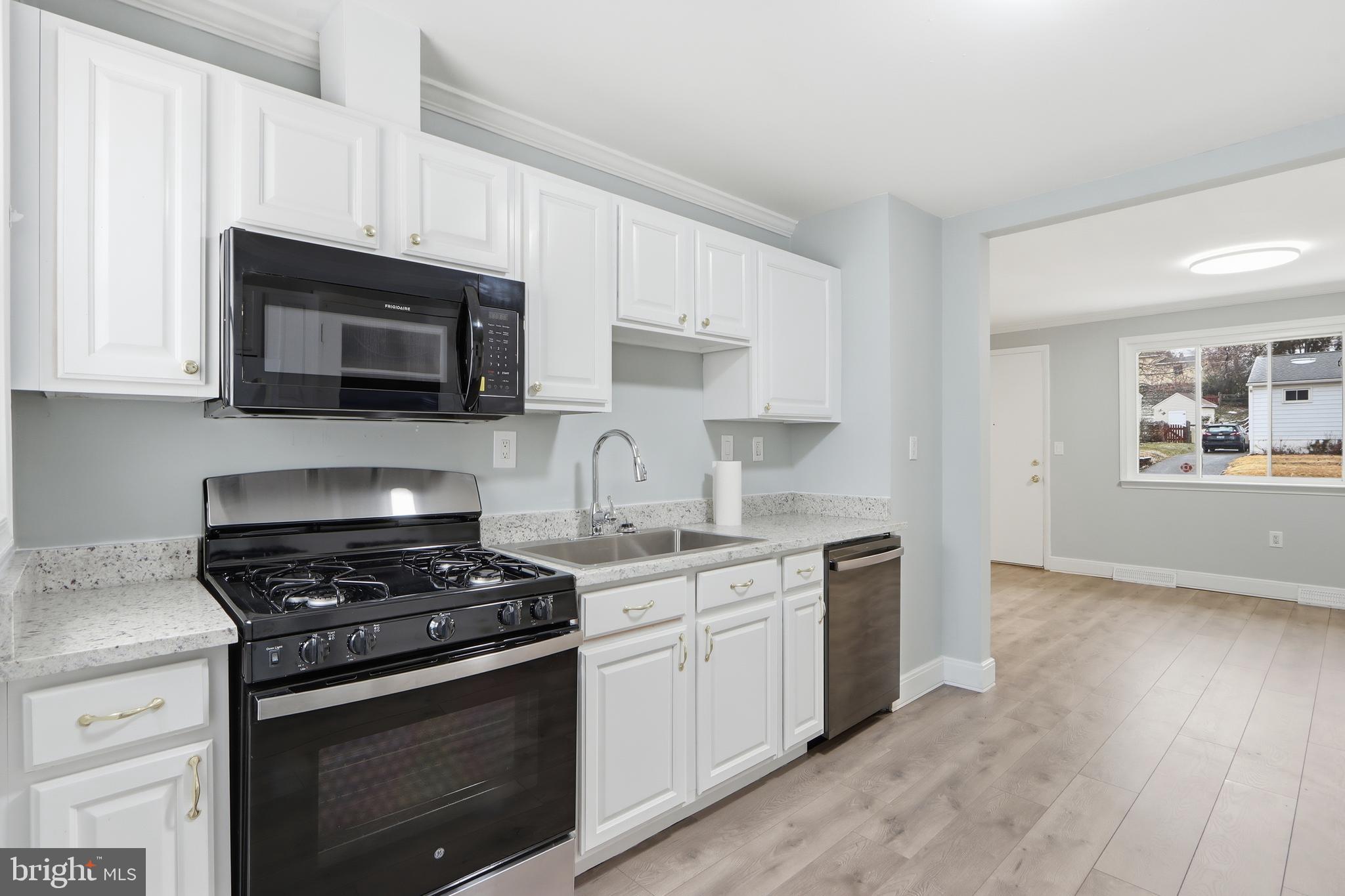 TOLLGATE - Residential