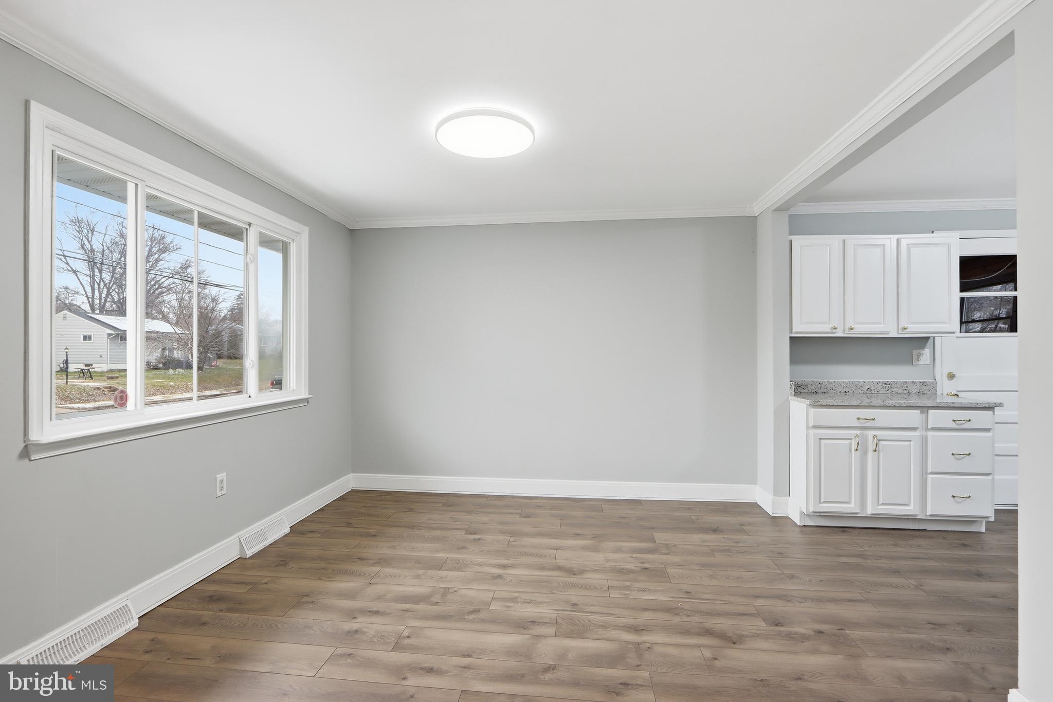 TOLLGATE - Residential