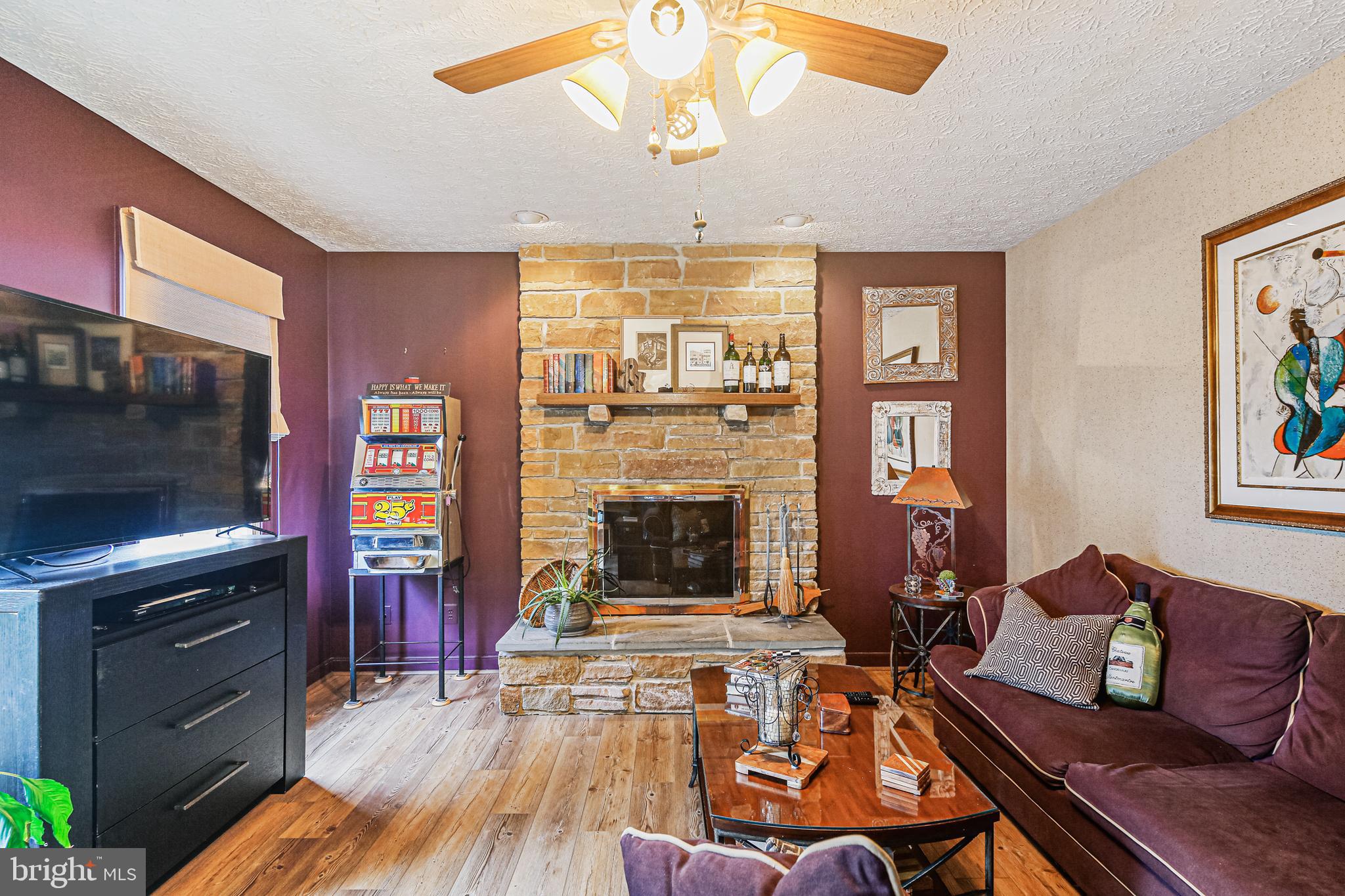 TIMBER GROVE - Residential