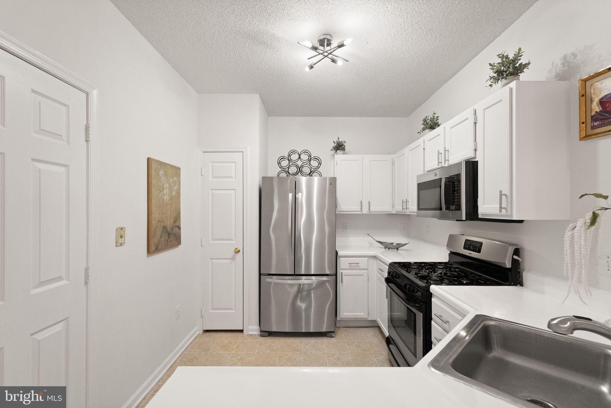 SANDERLING - Residential Lease