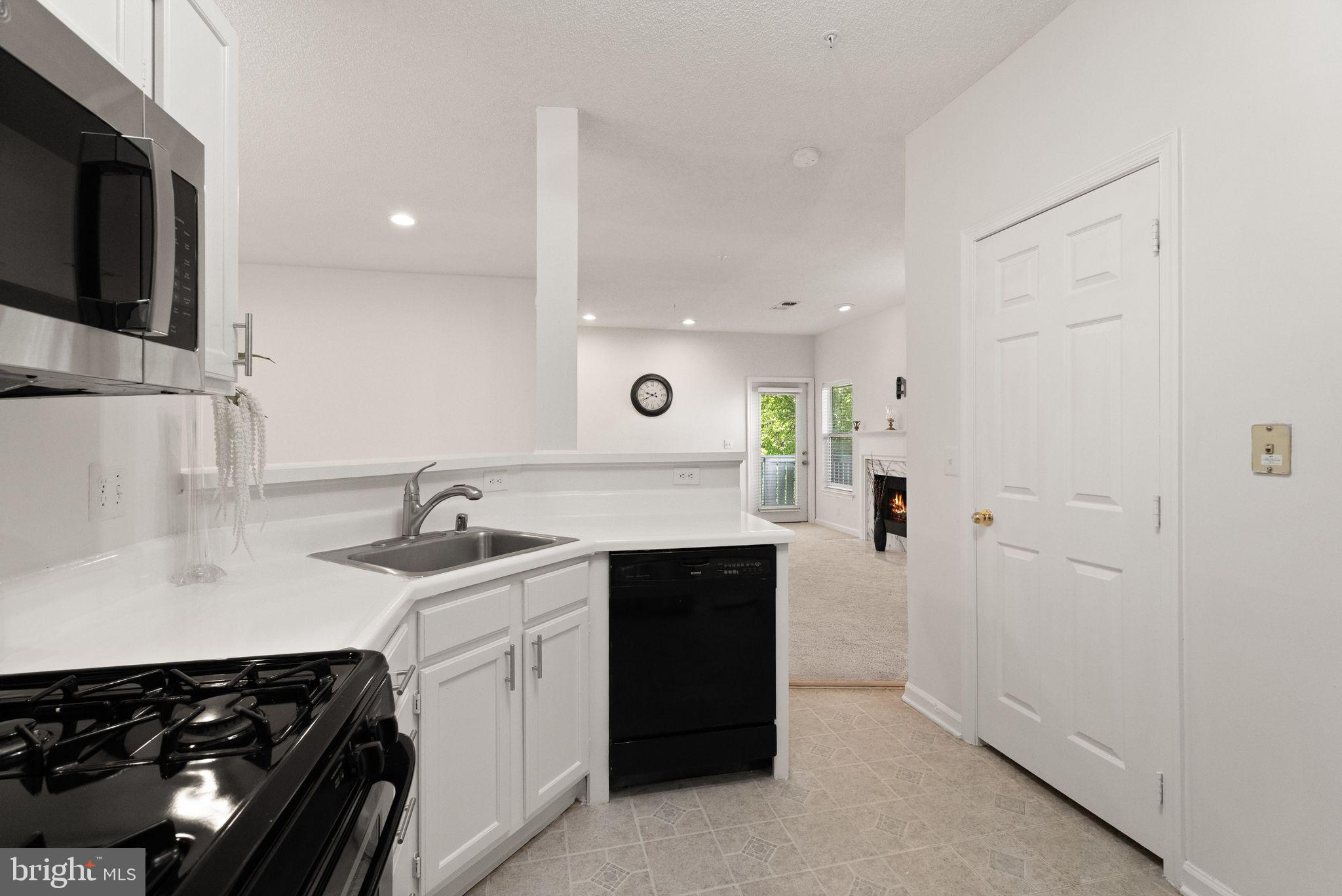 SANDERLING - Residential Lease