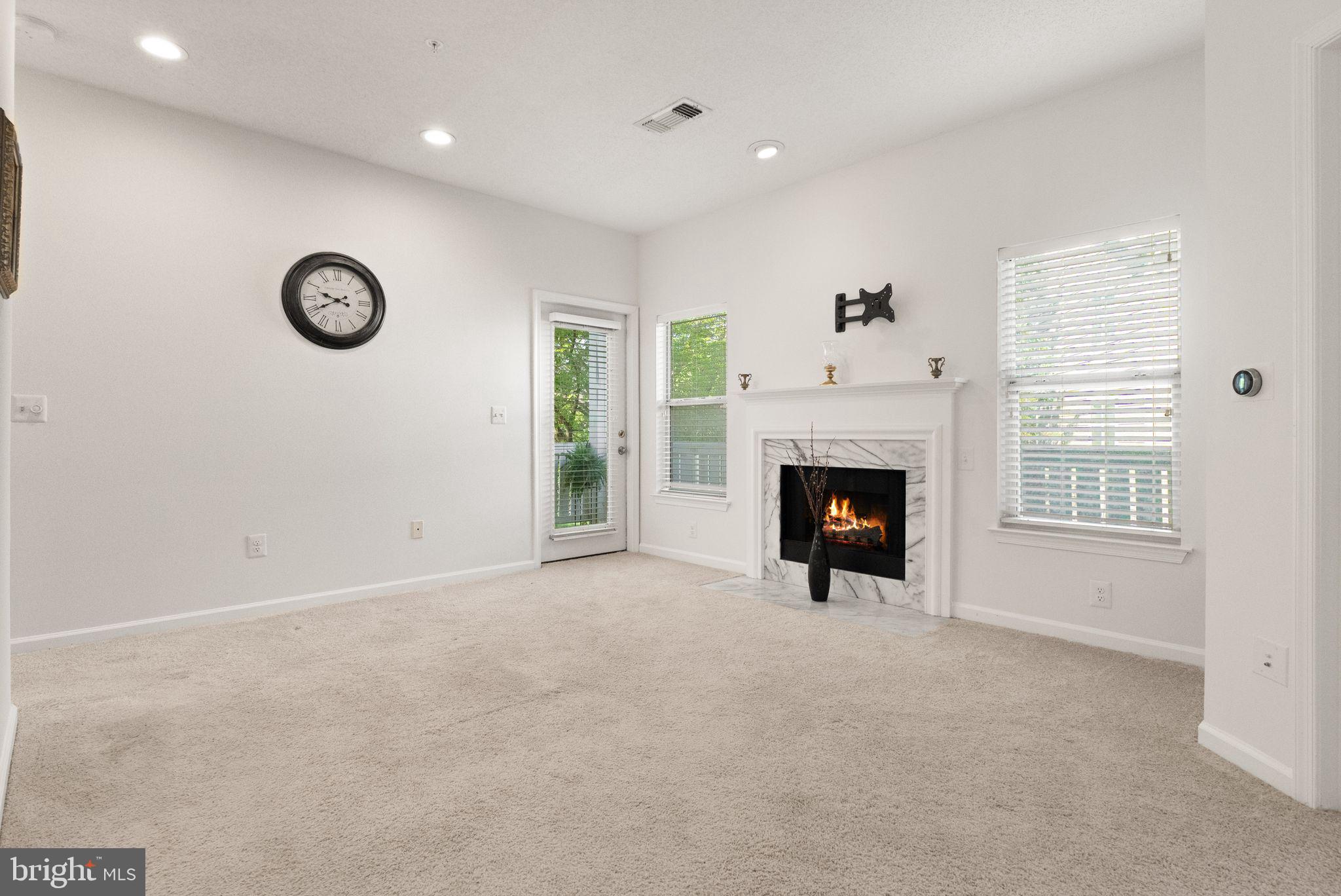 SANDERLING - Residential Lease