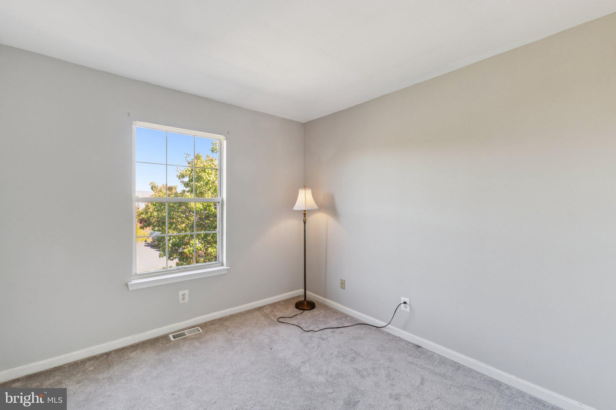 PARKWAY PLAZA - Residential Lease