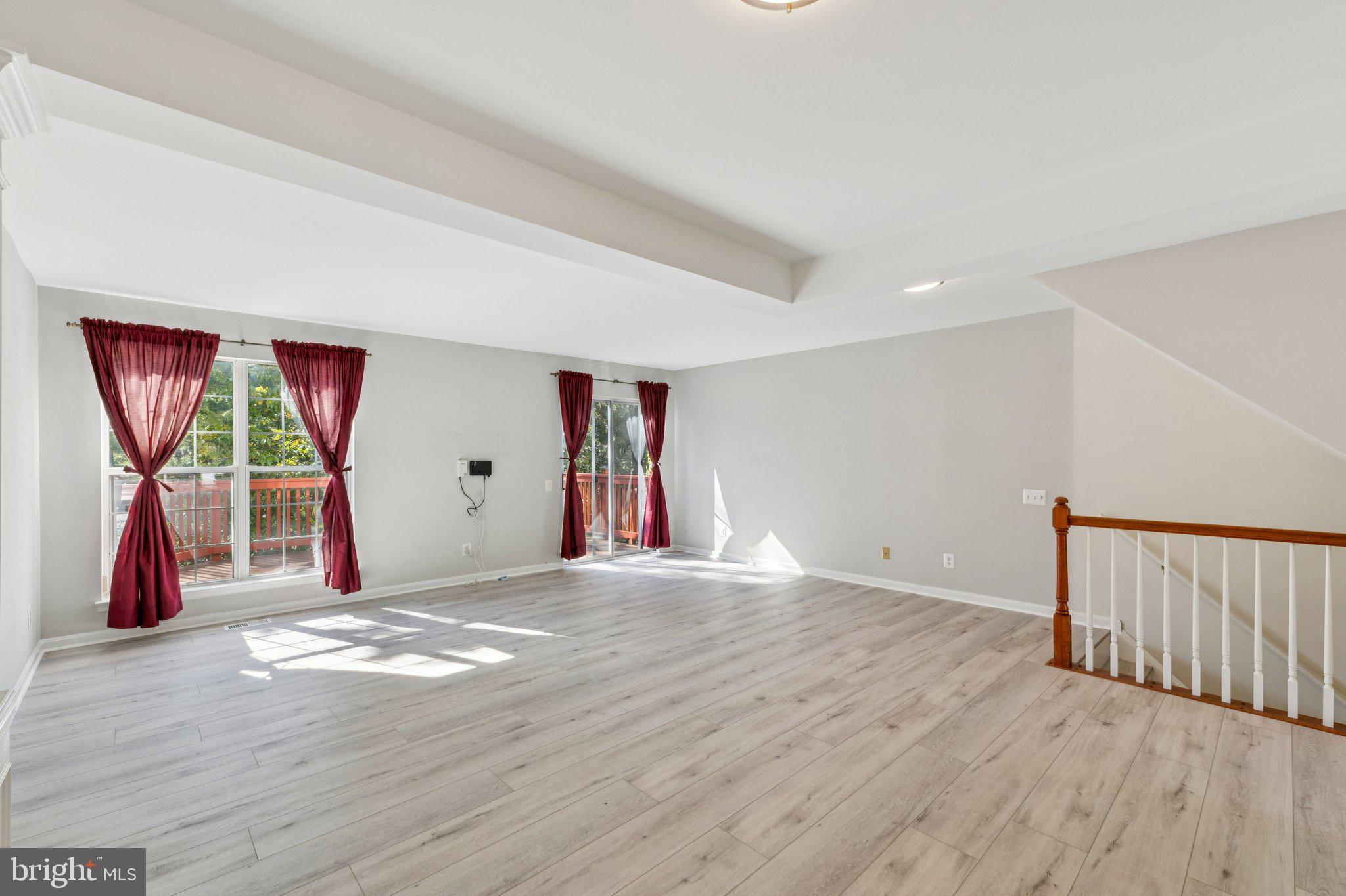 PARKWAY PLAZA - Residential Lease