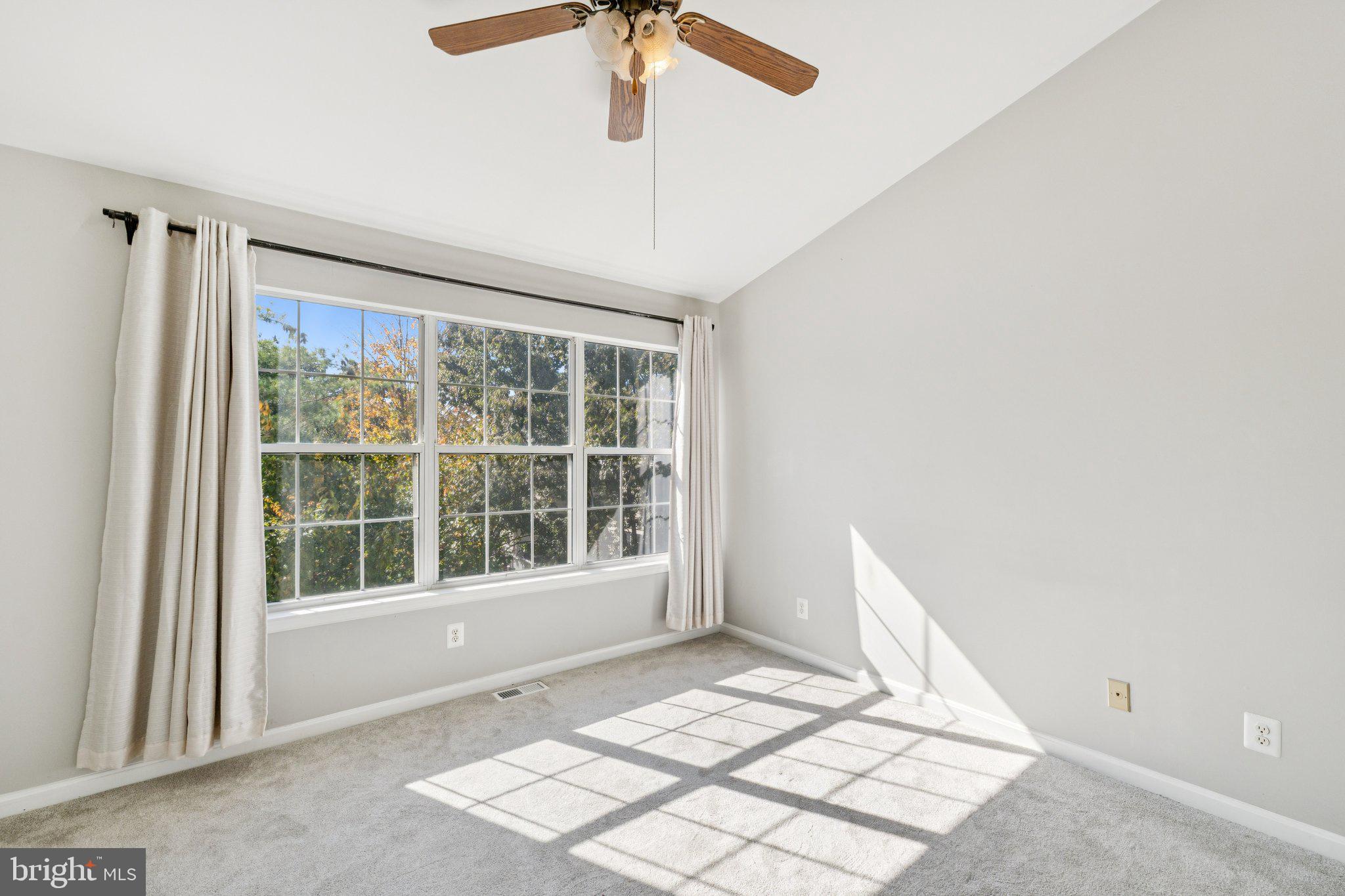 PARKWAY PLAZA - Residential Lease