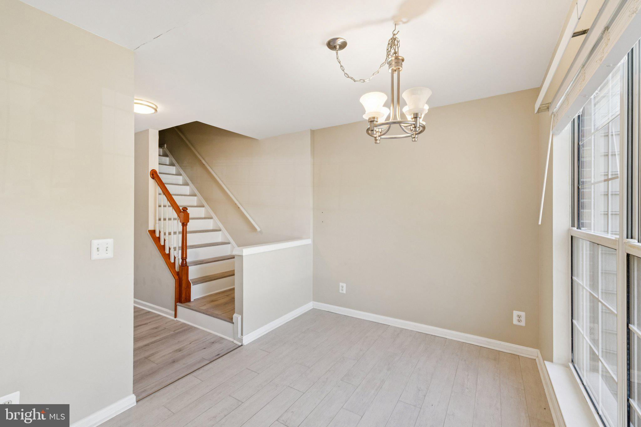 PARKWAY PLAZA - Residential Lease