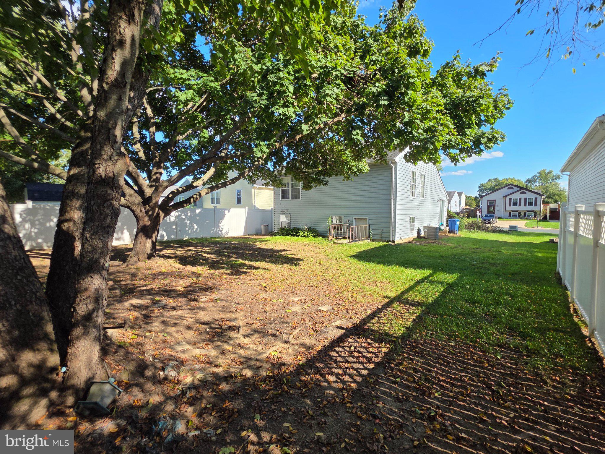 898 OXFORD AVENUE