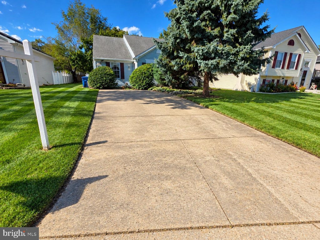 Photo of 898 Oxford Avenue, ABERDEEN, MD 21001 (MLS # MDHR2060814)
