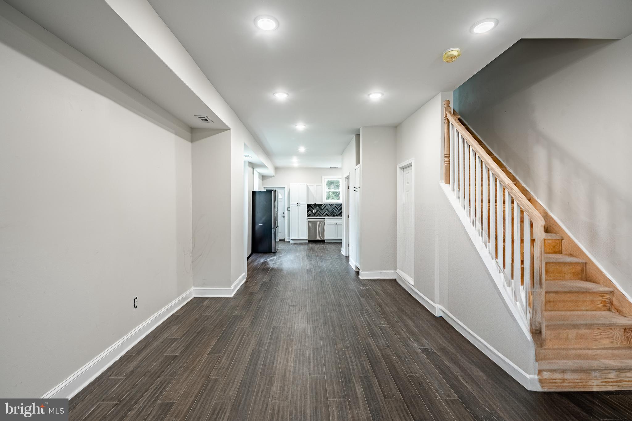 EAST FALLS - Residential Lease