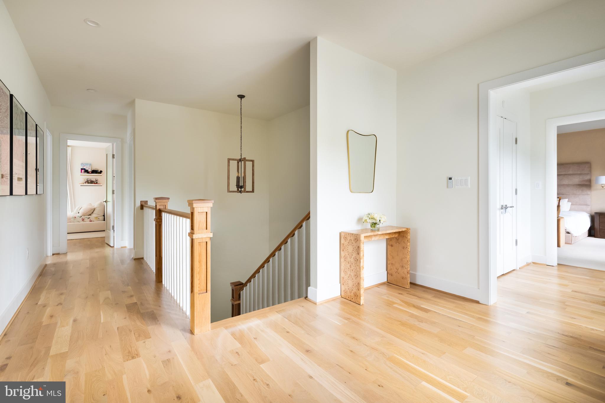 COUNTRY CLUB HILLS - Residential