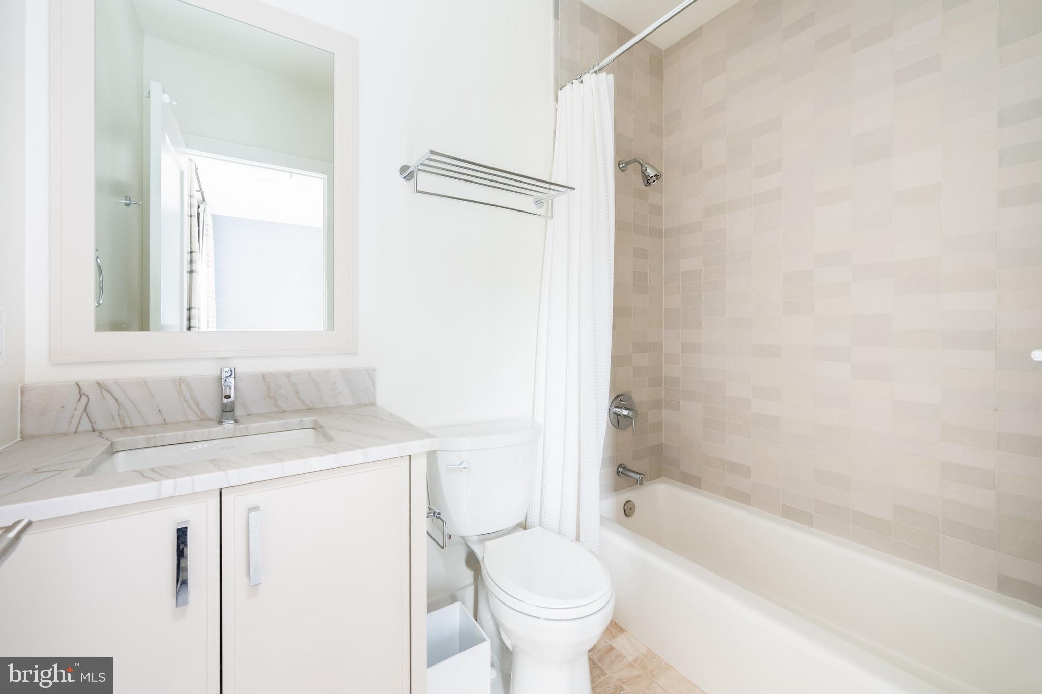 COUNTRY CLUB HILLS - Residential