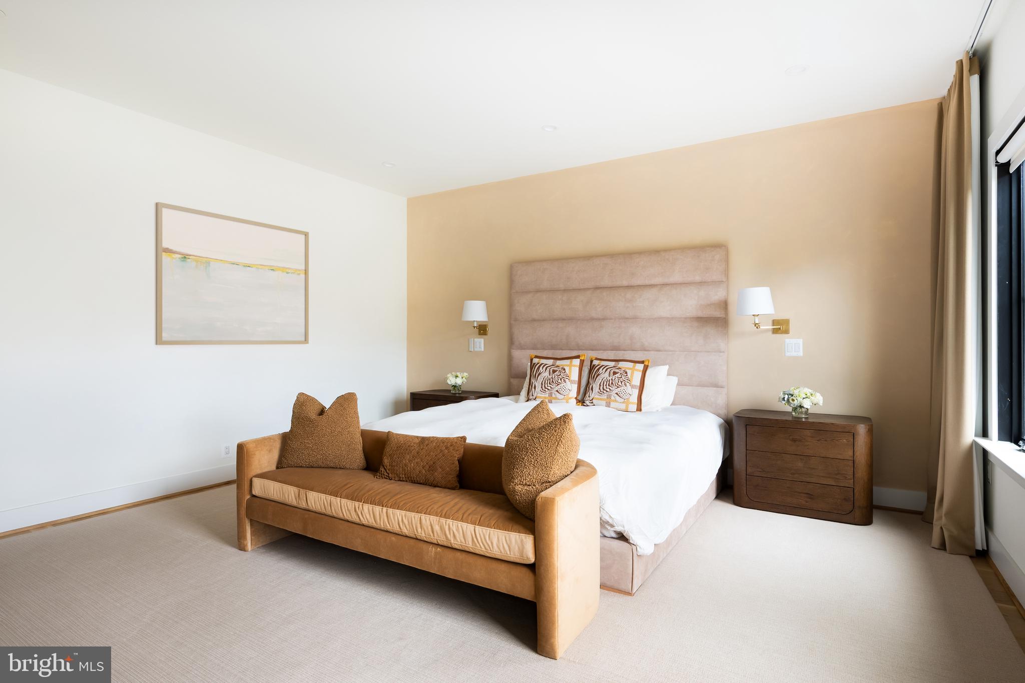 COUNTRY CLUB HILLS - Residential