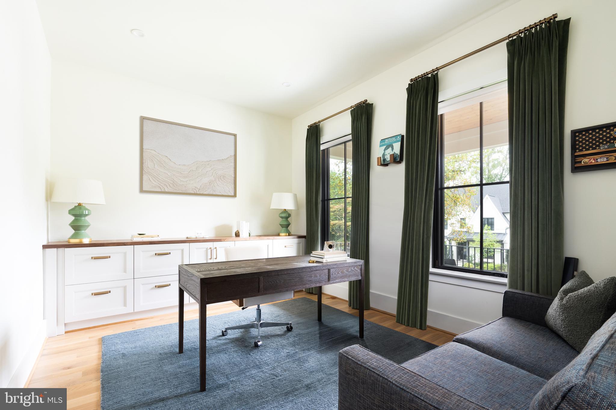 COUNTRY CLUB HILLS - Residential