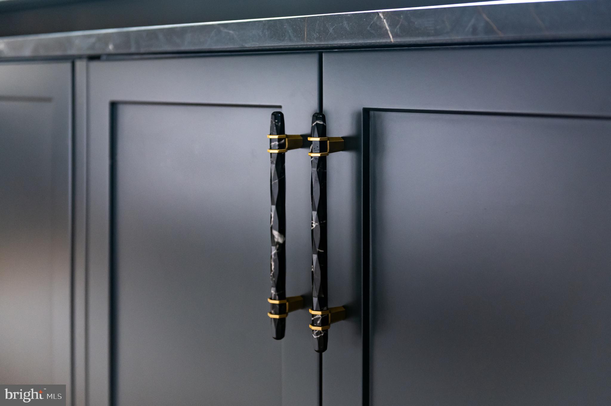 COUNTRY CLUB HILLS - Residential