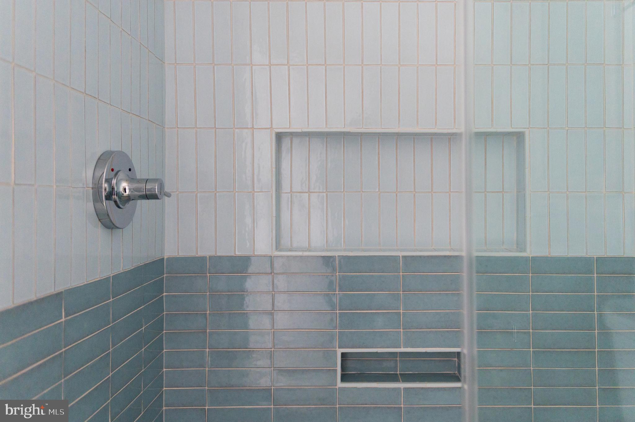 COUNTRY CLUB HILLS - Residential