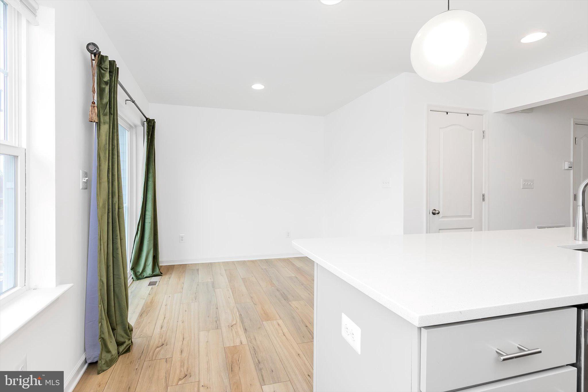 WHISPERING PINES - Residential