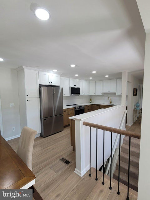 Photo of 3919 Gallows Road, ANNANDALE, VA 22003 (MLS # VAFX2346236)