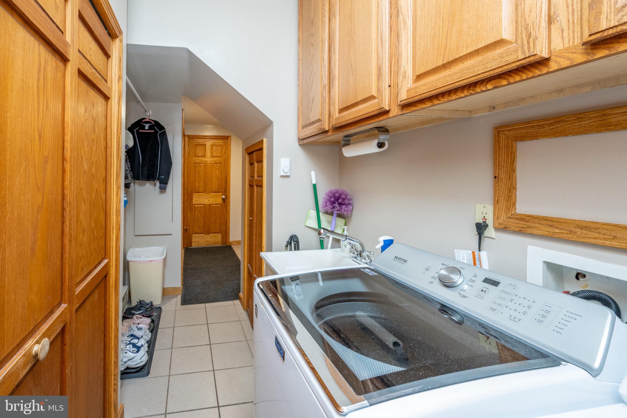 LAKE SHORE DRIVE - Residential