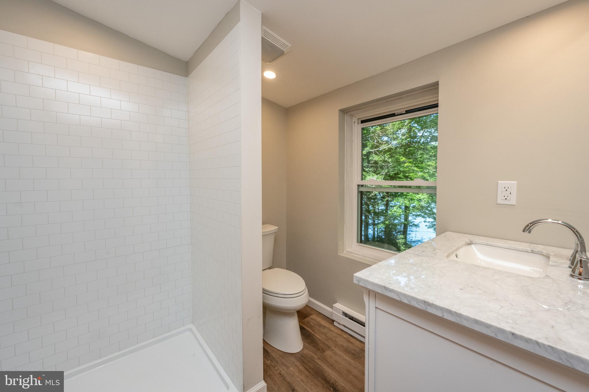 LAKE SHORE DRIVE - Residential