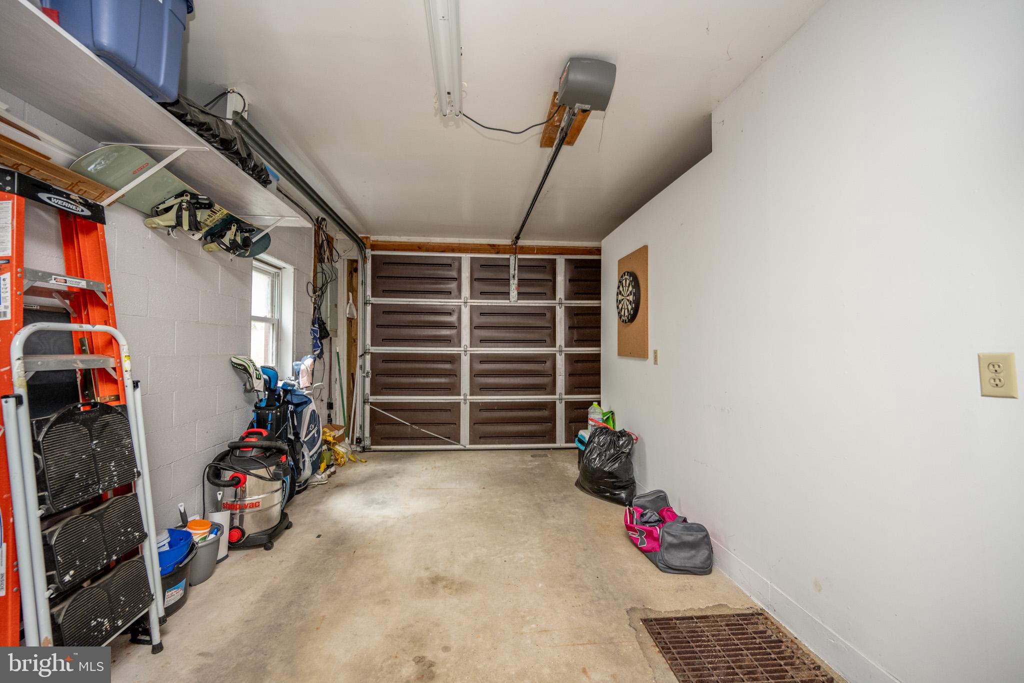 LAKE SHORE DRIVE - Residential