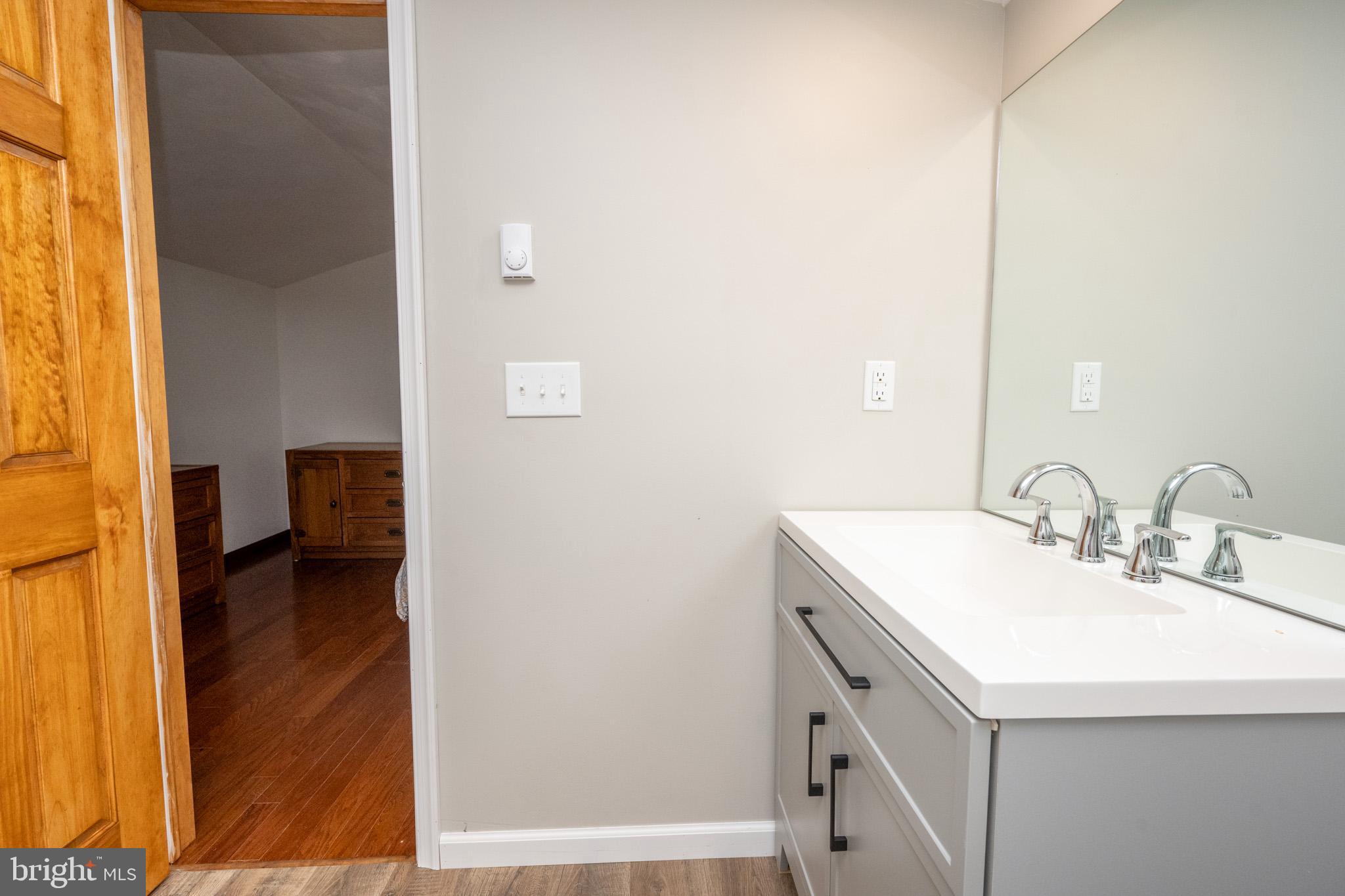 LAKE SHORE DRIVE - Residential