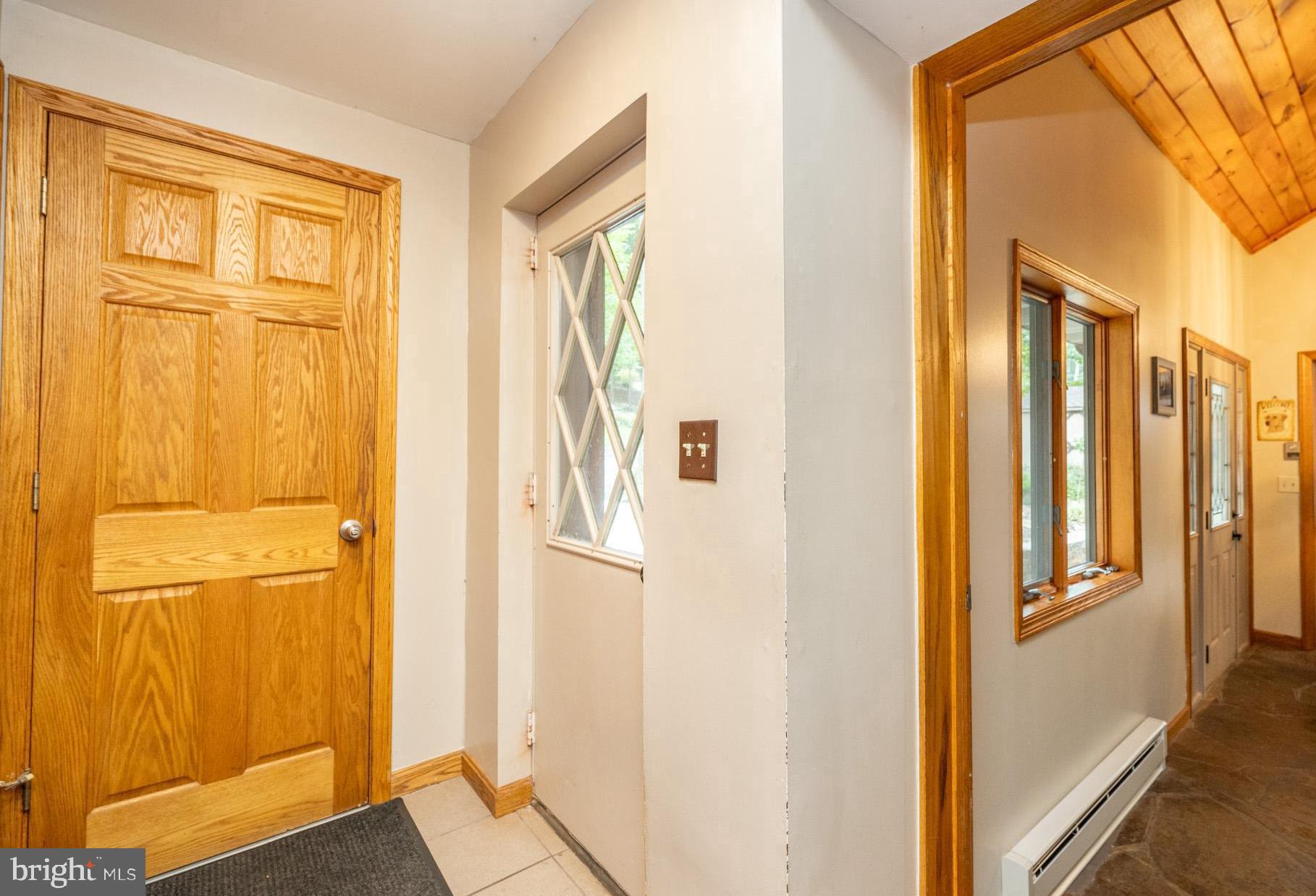 LAKE SHORE DRIVE - Residential