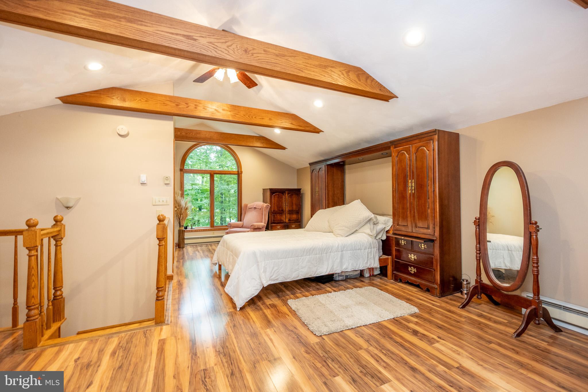 LAKE SHORE DRIVE - Residential