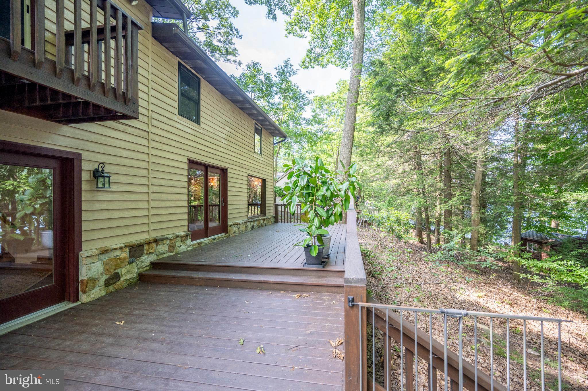 LAKE SHORE DRIVE - Residential