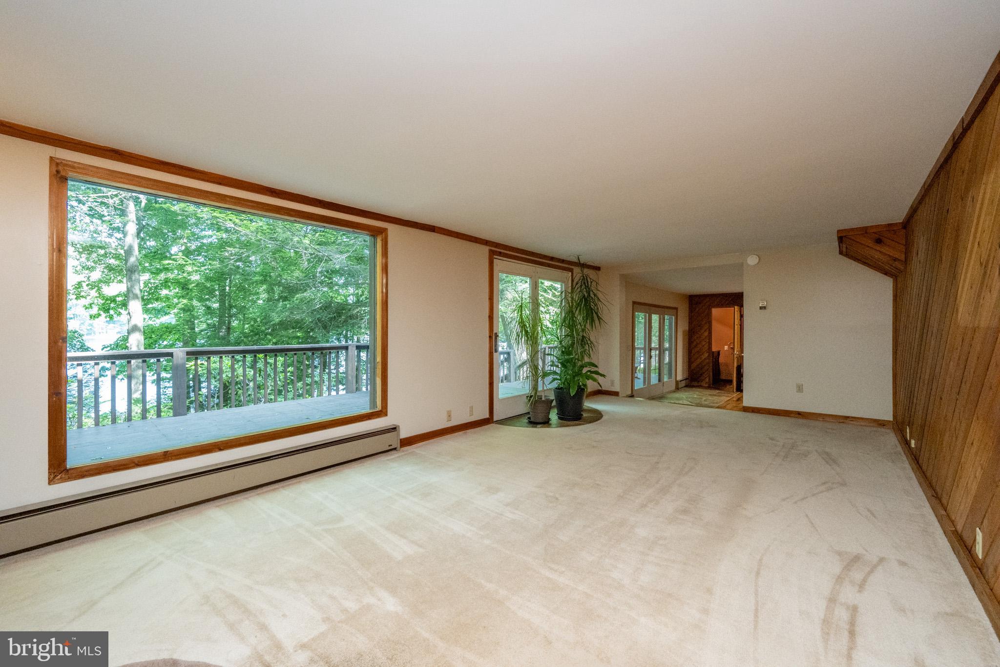 LAKE SHORE DRIVE - Residential