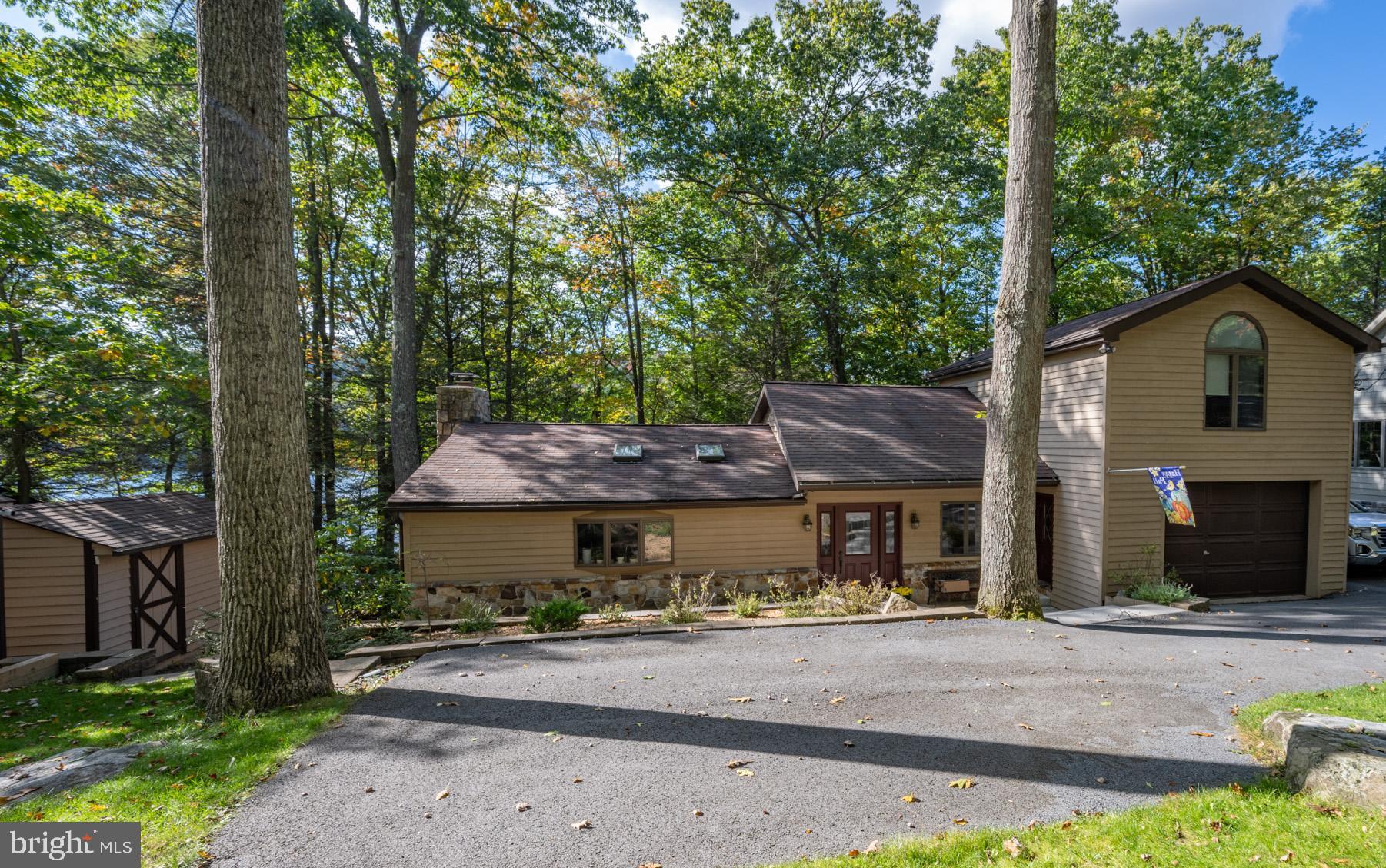LAKE SHORE DRIVE - Residential