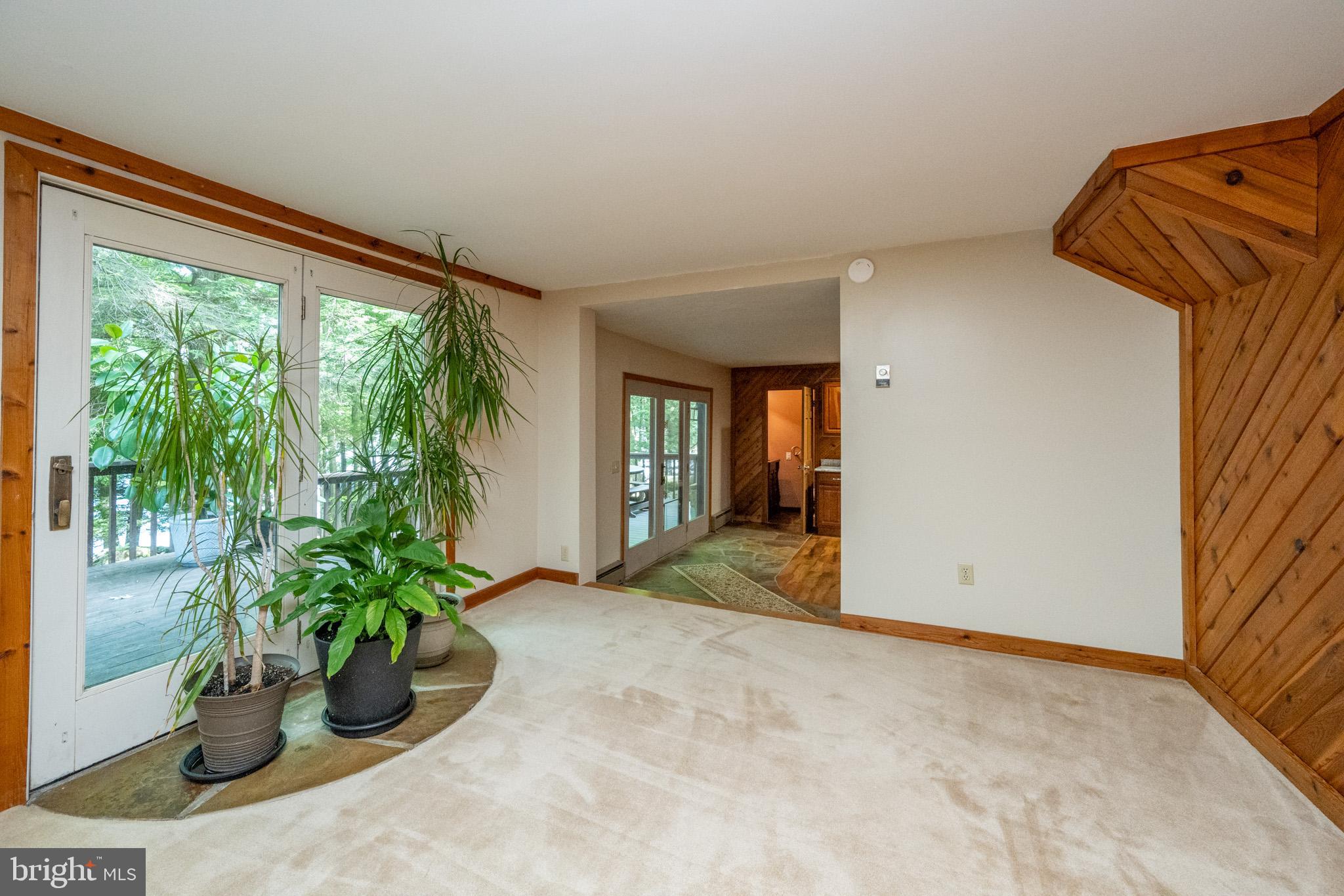 LAKE SHORE DRIVE - Residential