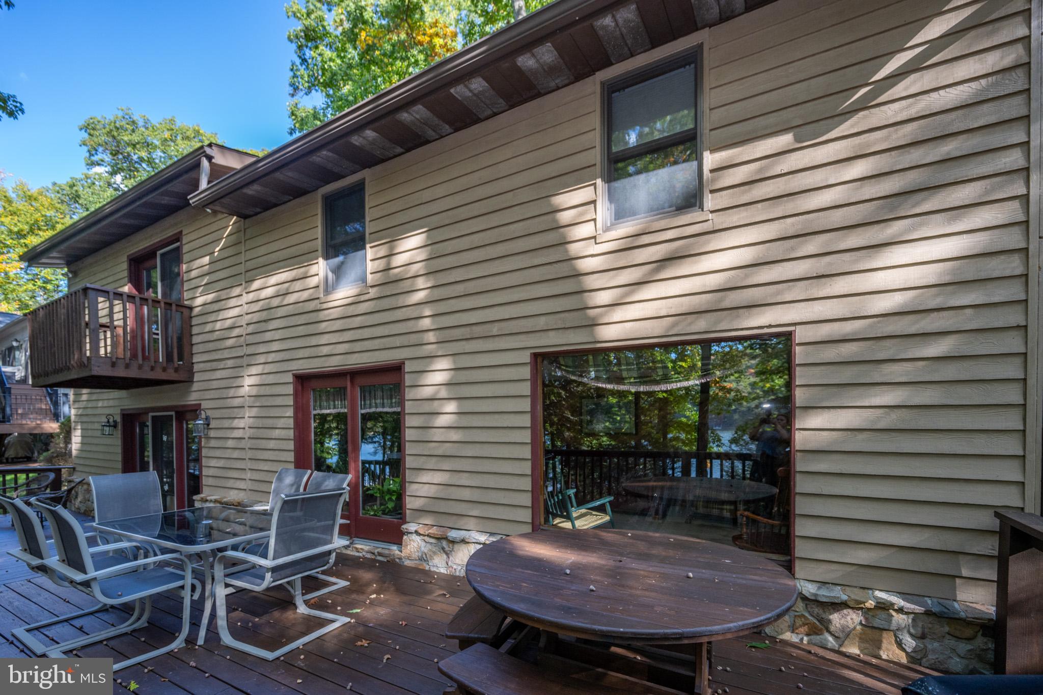 LAKE SHORE DRIVE - Residential