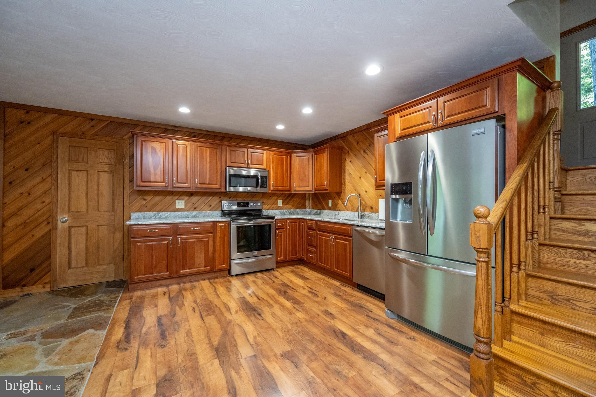 LAKE SHORE DRIVE - Residential