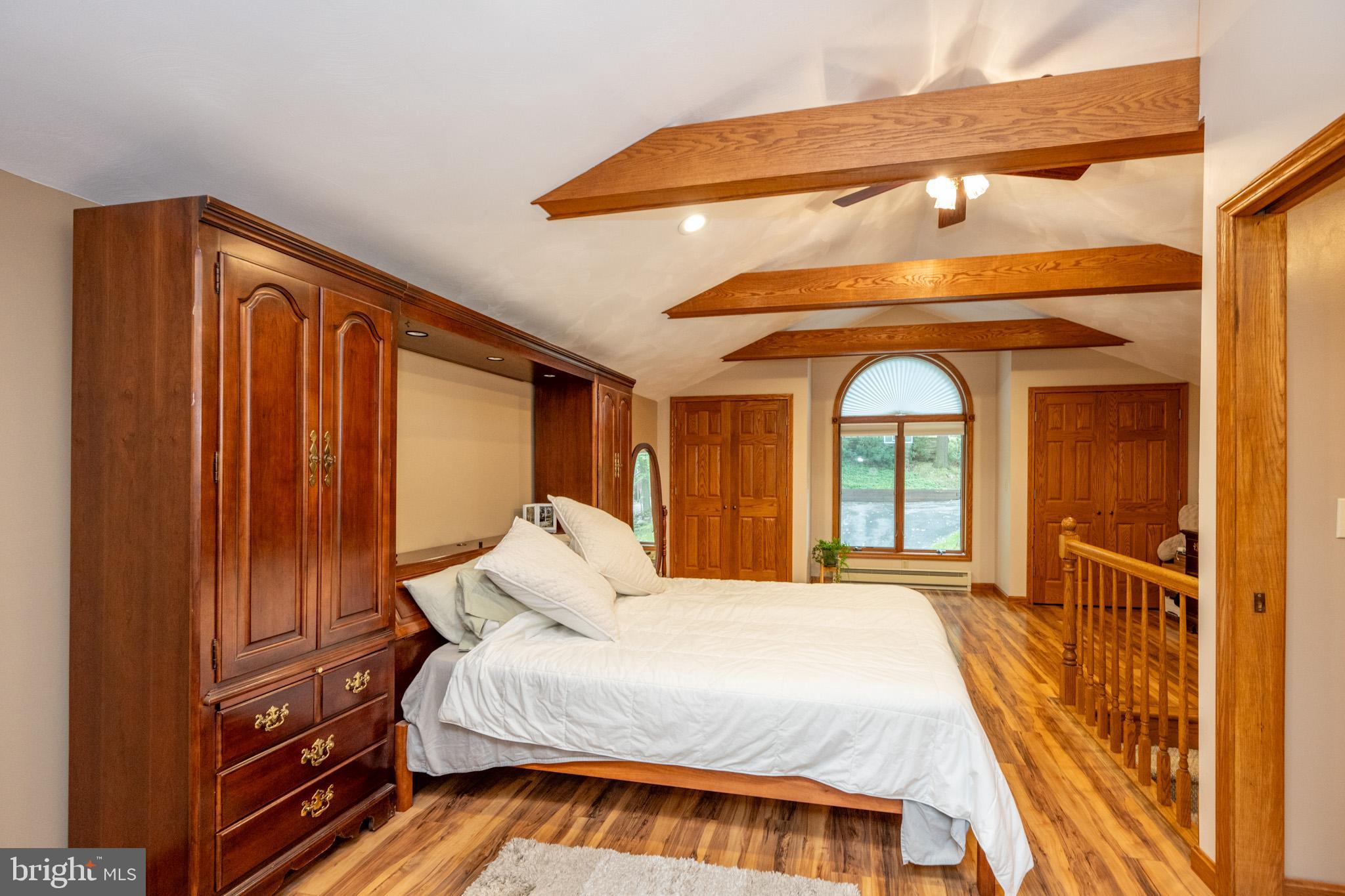 LAKE SHORE DRIVE - Residential