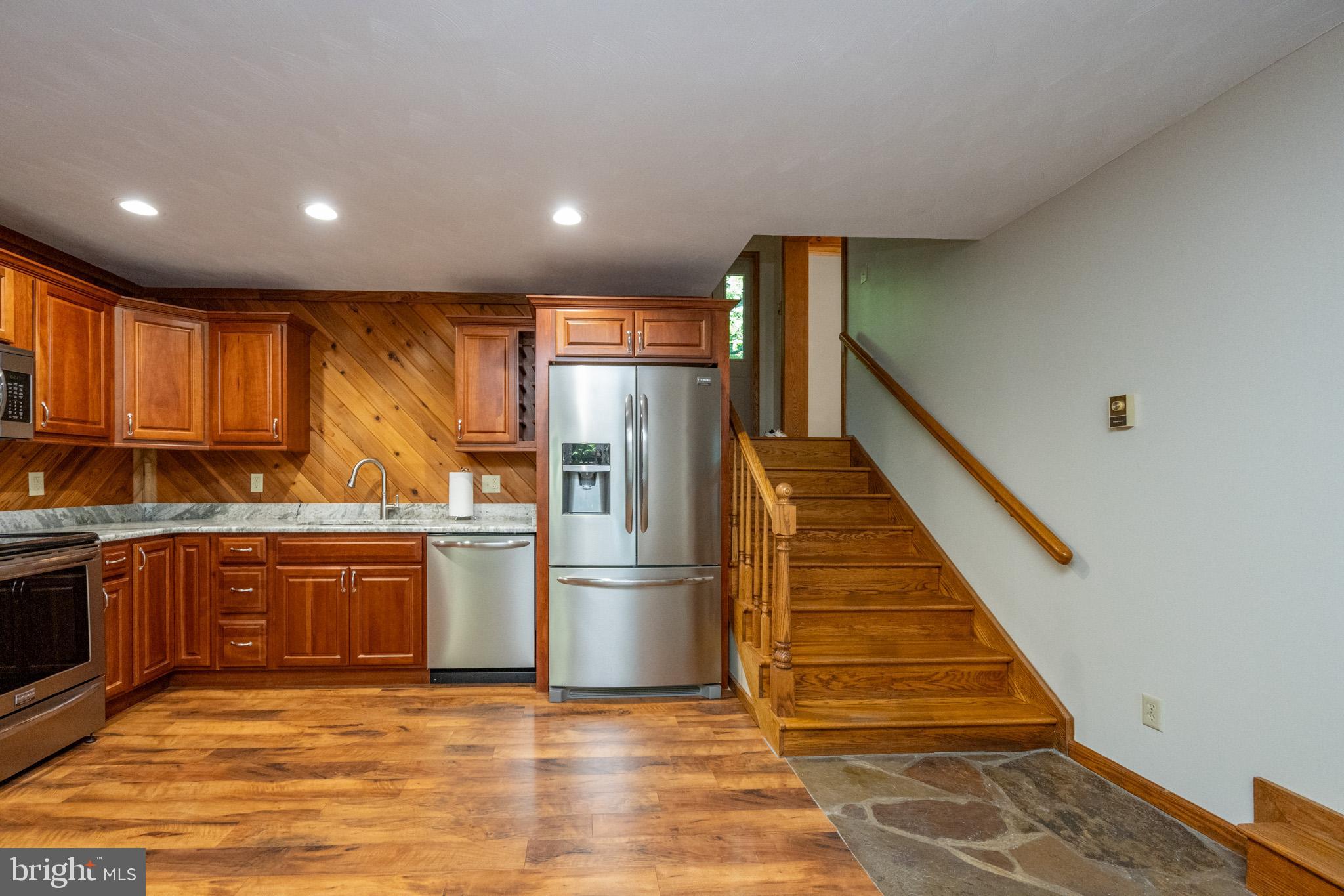 LAKE SHORE DRIVE - Residential