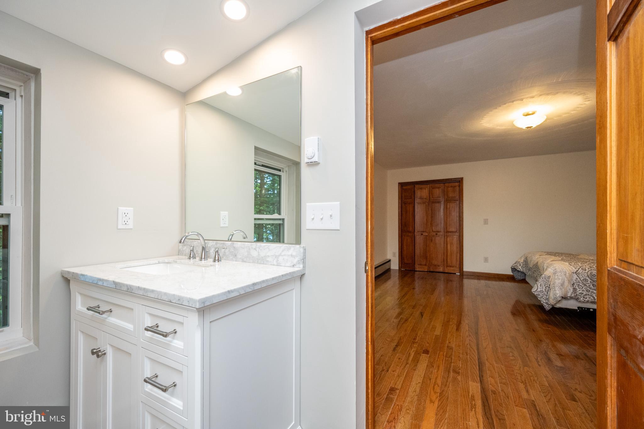 LAKE SHORE DRIVE - Residential