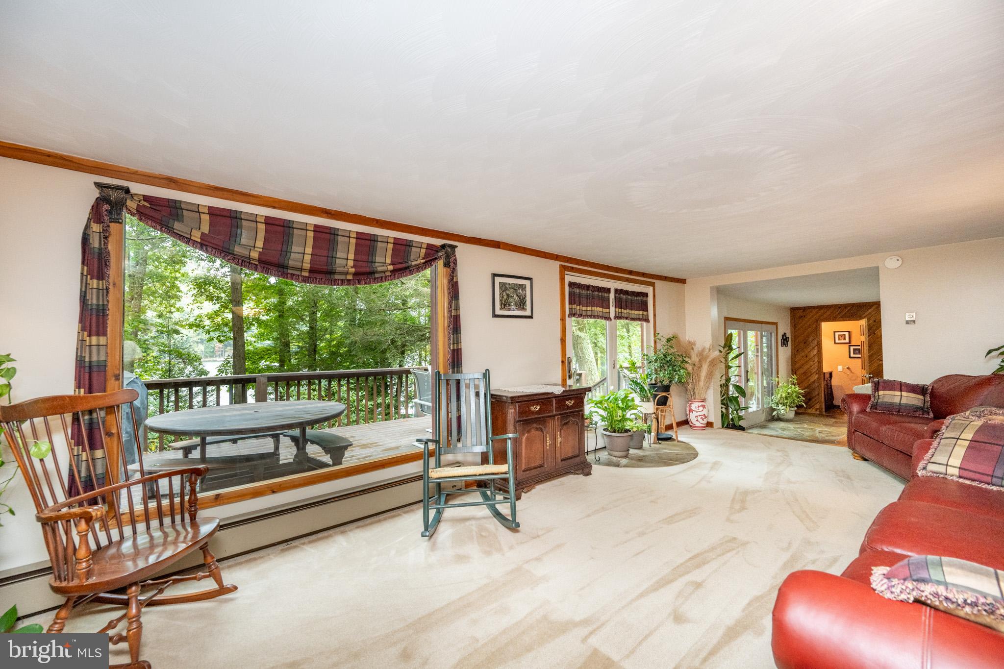 LAKE SHORE DRIVE - Residential