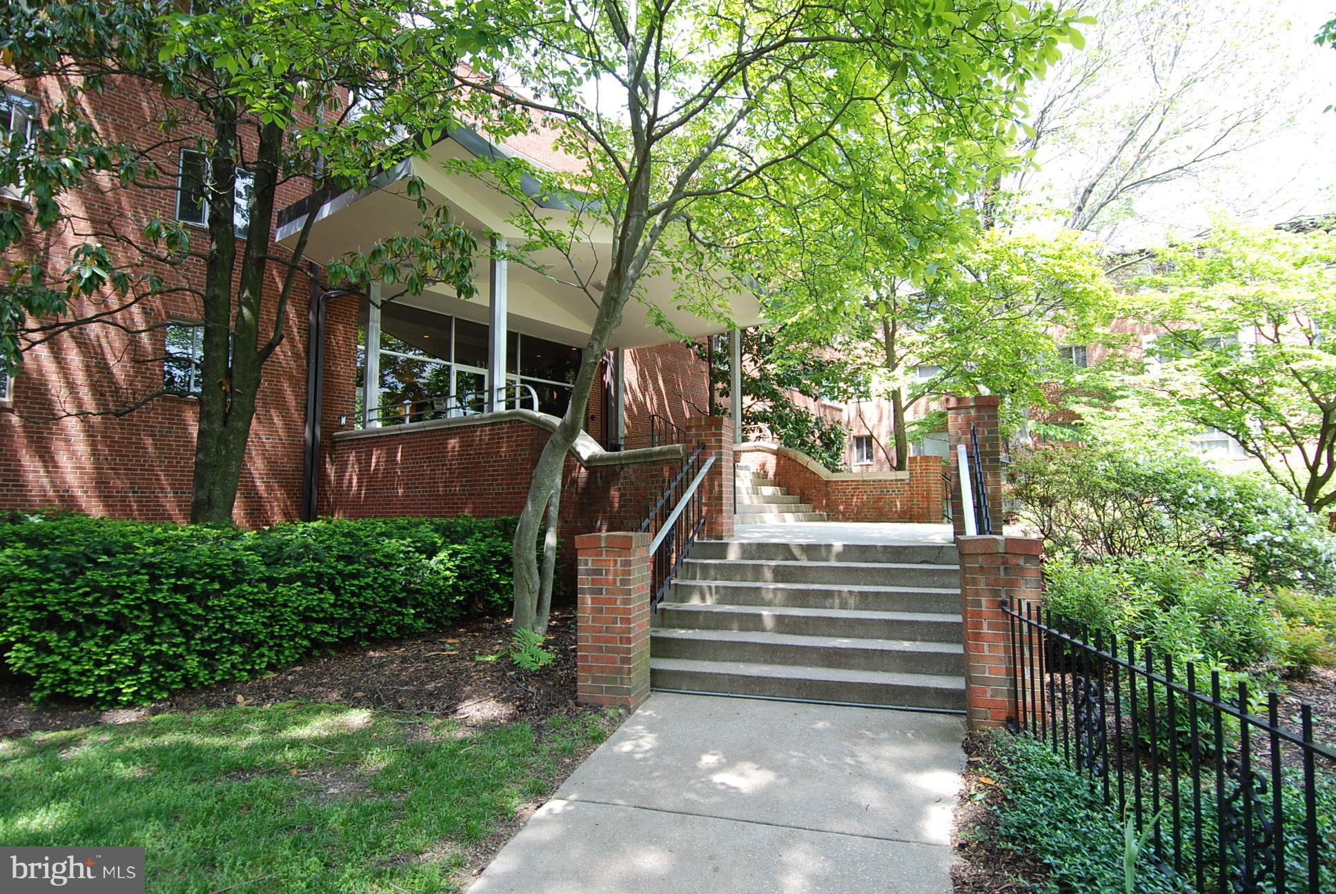 KENWOOD PLACE - Residential