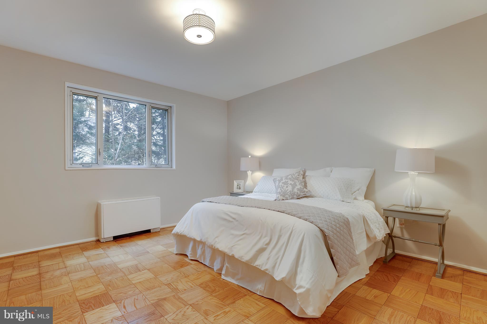 KENWOOD PLACE - Residential