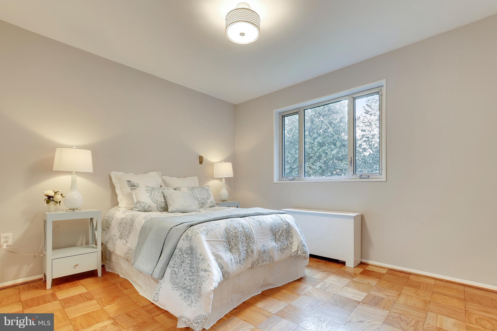 KENWOOD PLACE - Residential