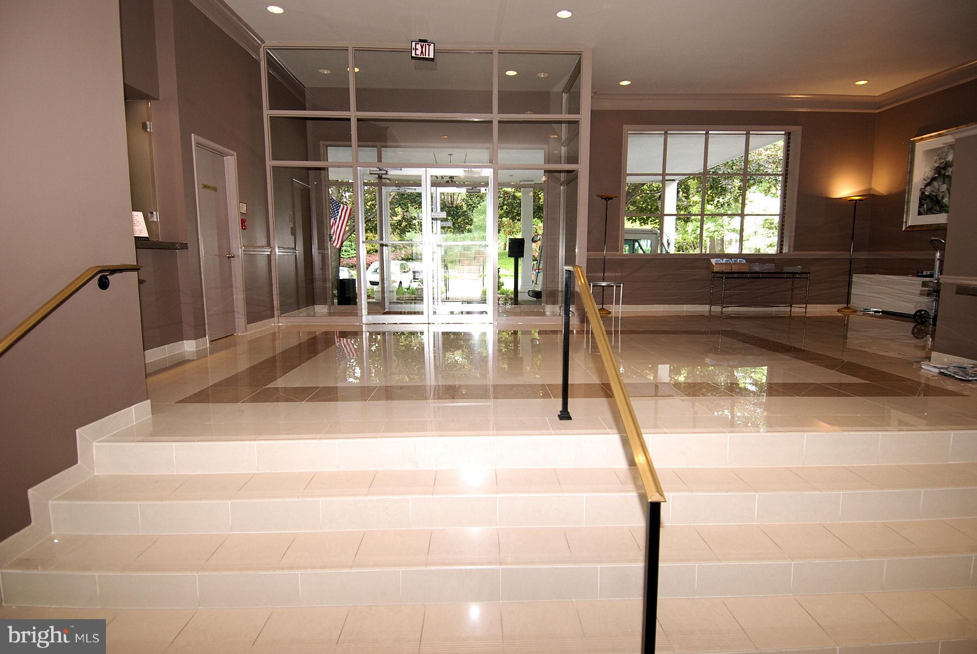 KENWOOD PLACE - Residential