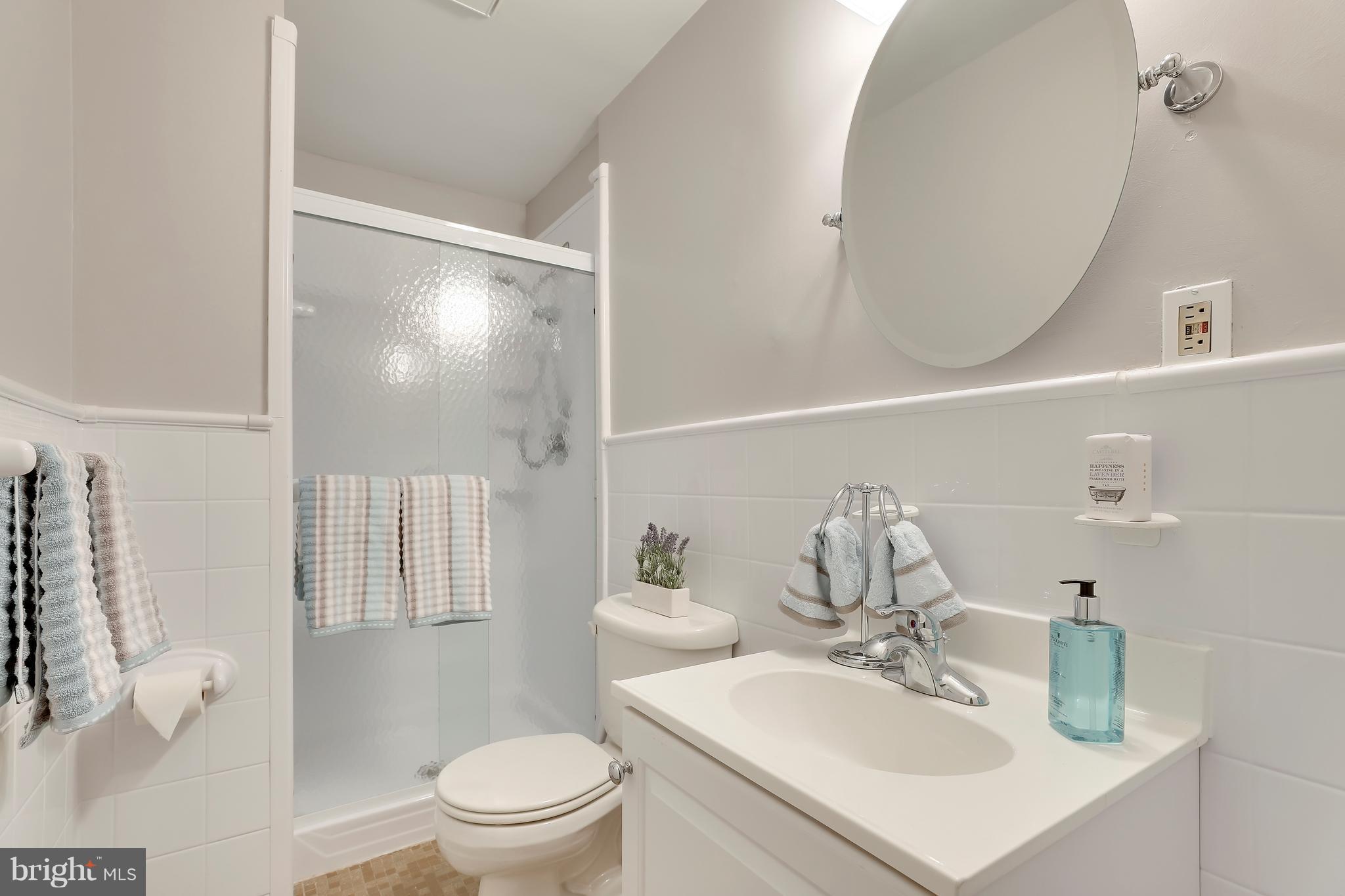 KENWOOD PLACE - Residential