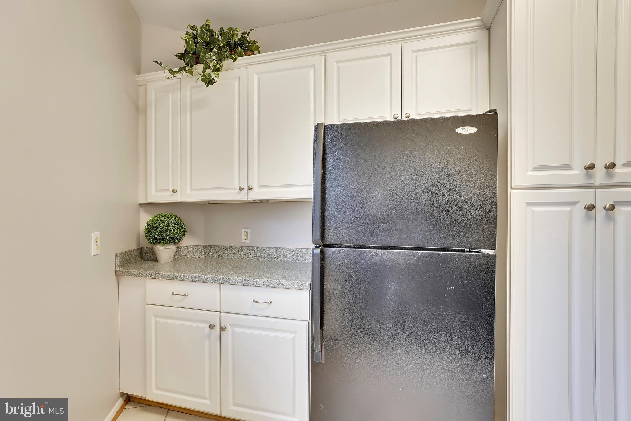 KENWOOD PLACE - Residential