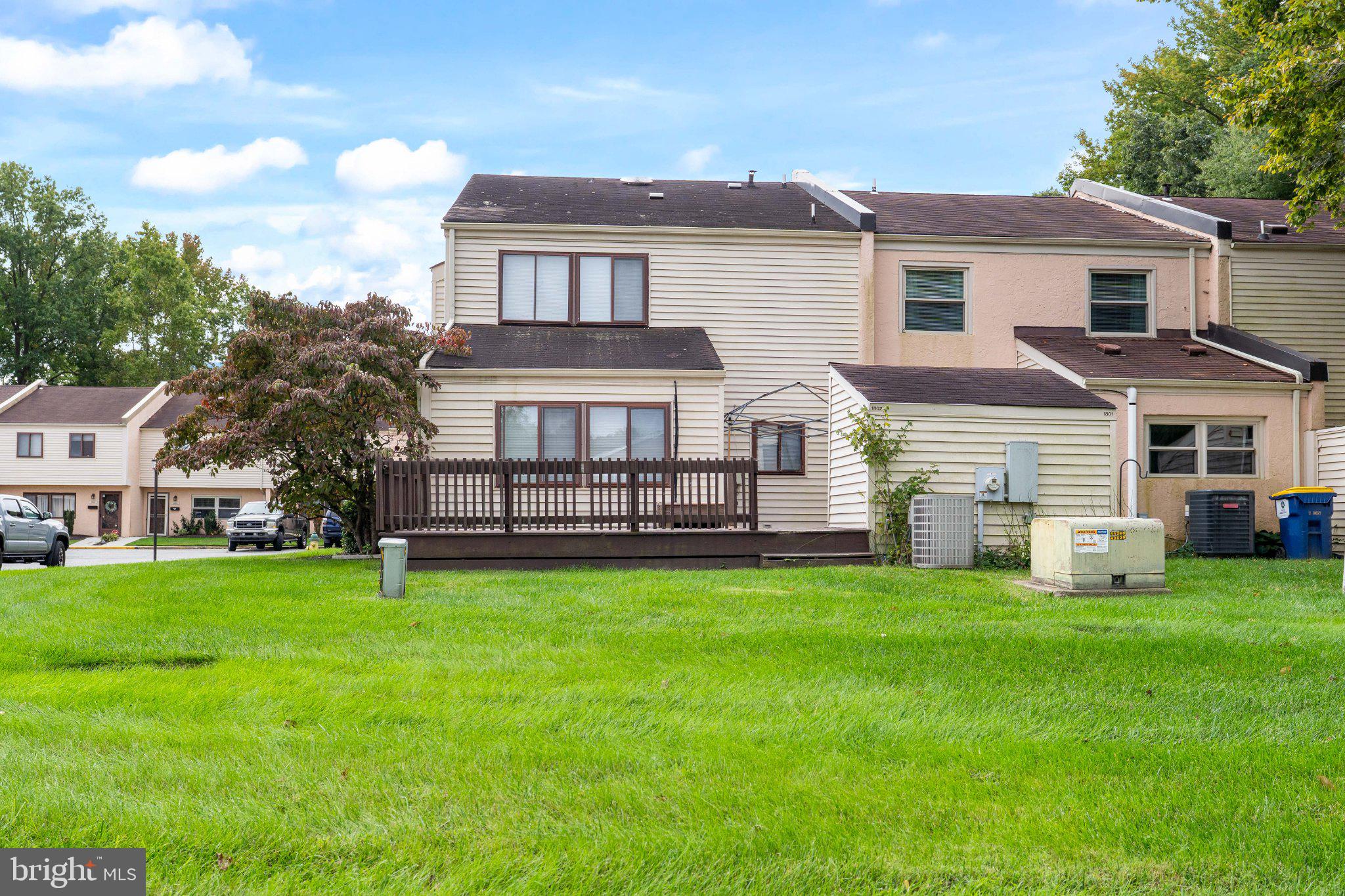 1802 CHELMSFORD CIRCLE 1802