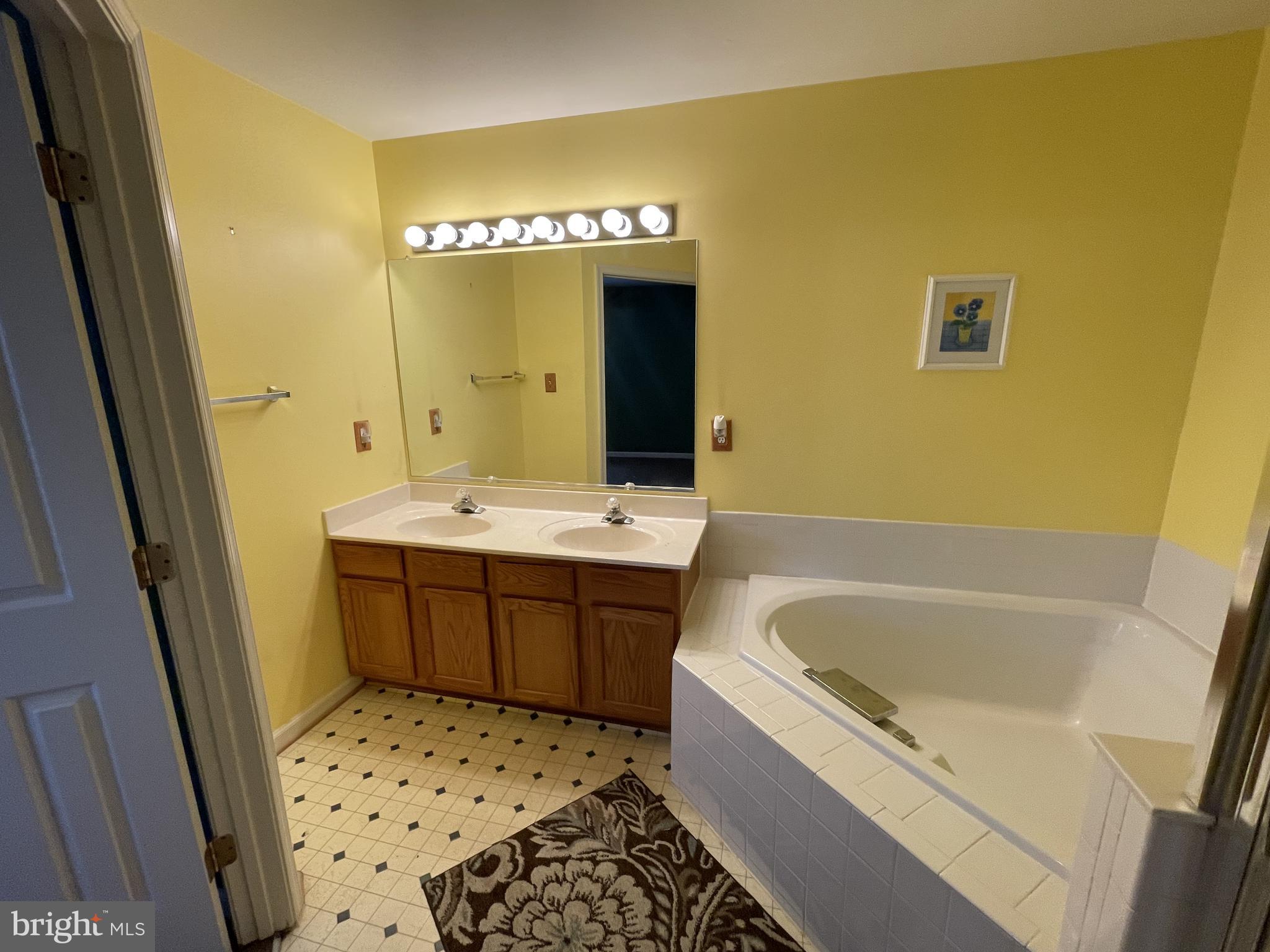 SYCAMORE HILL - Residential Lease