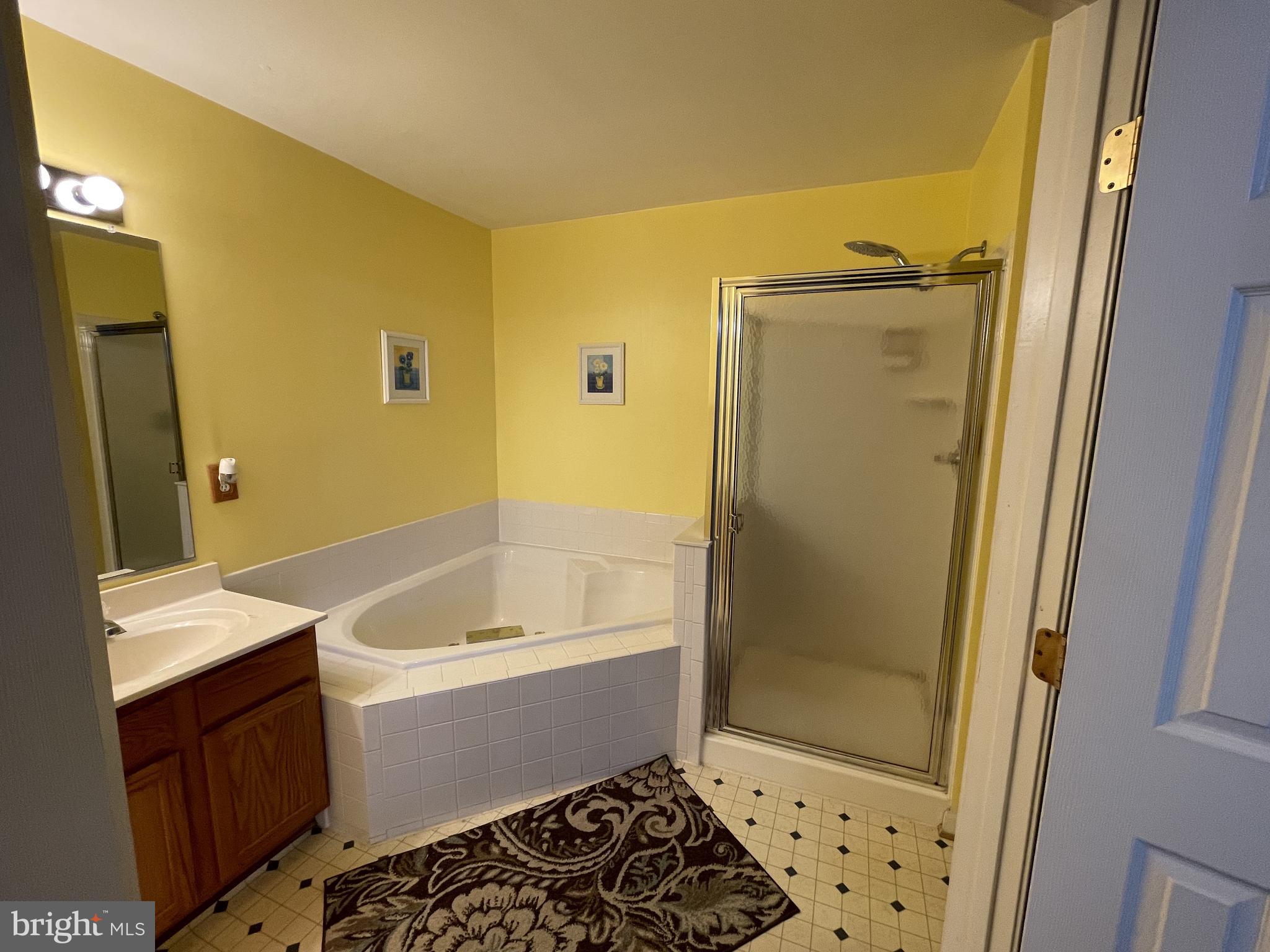 SYCAMORE HILL - Residential Lease