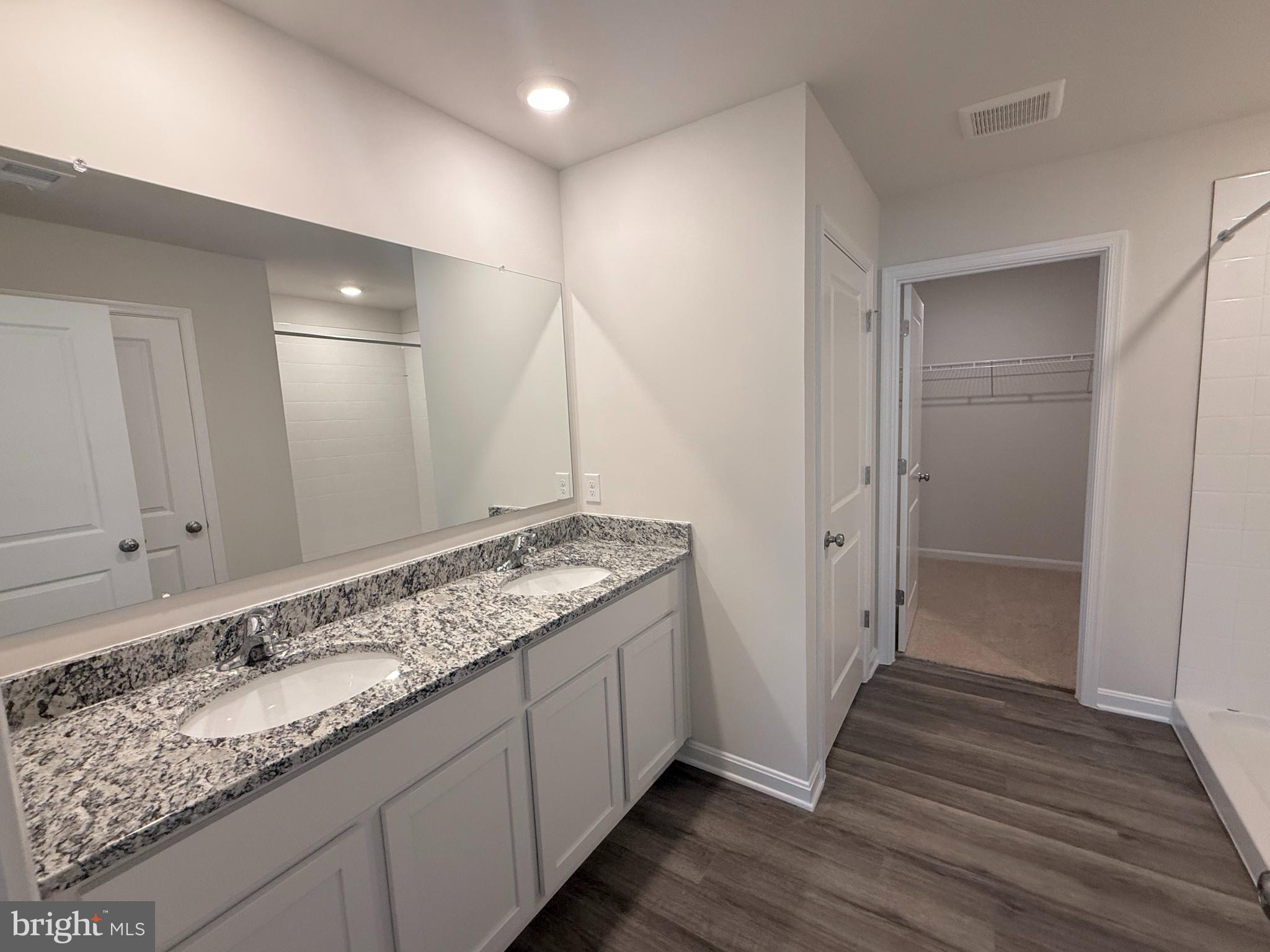 RED HILL - Residential